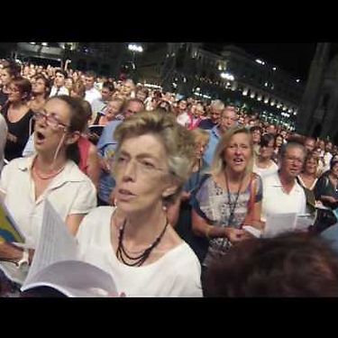 10.IX.16 MITO SettembreMusica 2016 - Open Singing in piazza Duomo a Milano