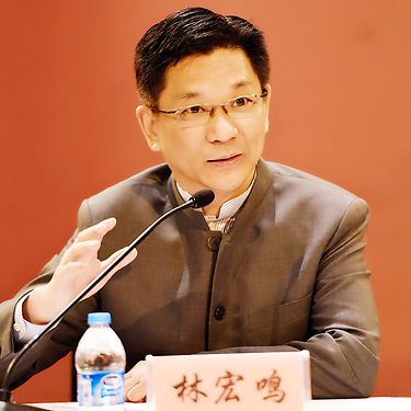 Lin Hongming: Professor and Dean of the Art Management Department of Shanghai Conservatory of Music