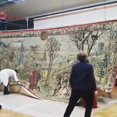 Hanging of Van Orley's tapestry "Les Chasses de Charles Quint. Le Mois de mars (signe du Bélier)"